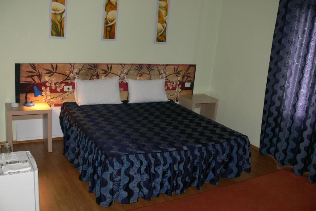 Hotel Seven